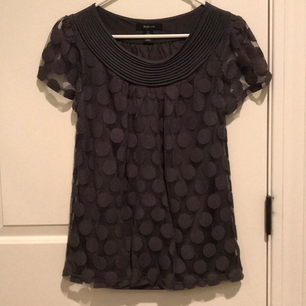 Polka dotted lace gray top